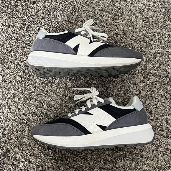 New Balance | Men’s Shoes - Picture 2 of 6